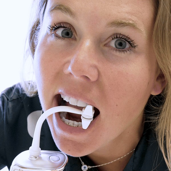 Miracle Smile Magic Flosser with cordless water-jet design for everyday oral care