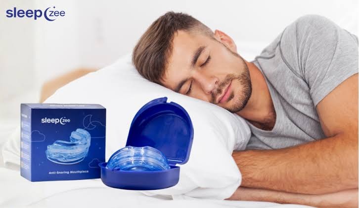 SleepZee adjustable anti-snoring mouthpiece designed for nighttime snoring support